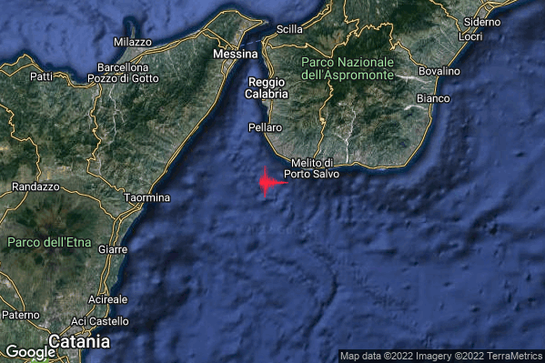 Debole Terremoto M2.6 epicentro Stretto di Messina (Reggio di Calabria Messina) alle 00:17:00 (23:17:00 UTC)