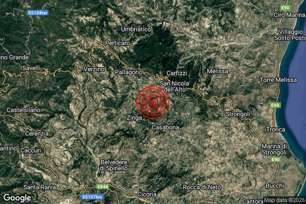 Lieve Terremoto M2.2 epicentro 3 km W San Nicola dell'Alto (KR) alle 16:52:36 (15:52:36 UTC)